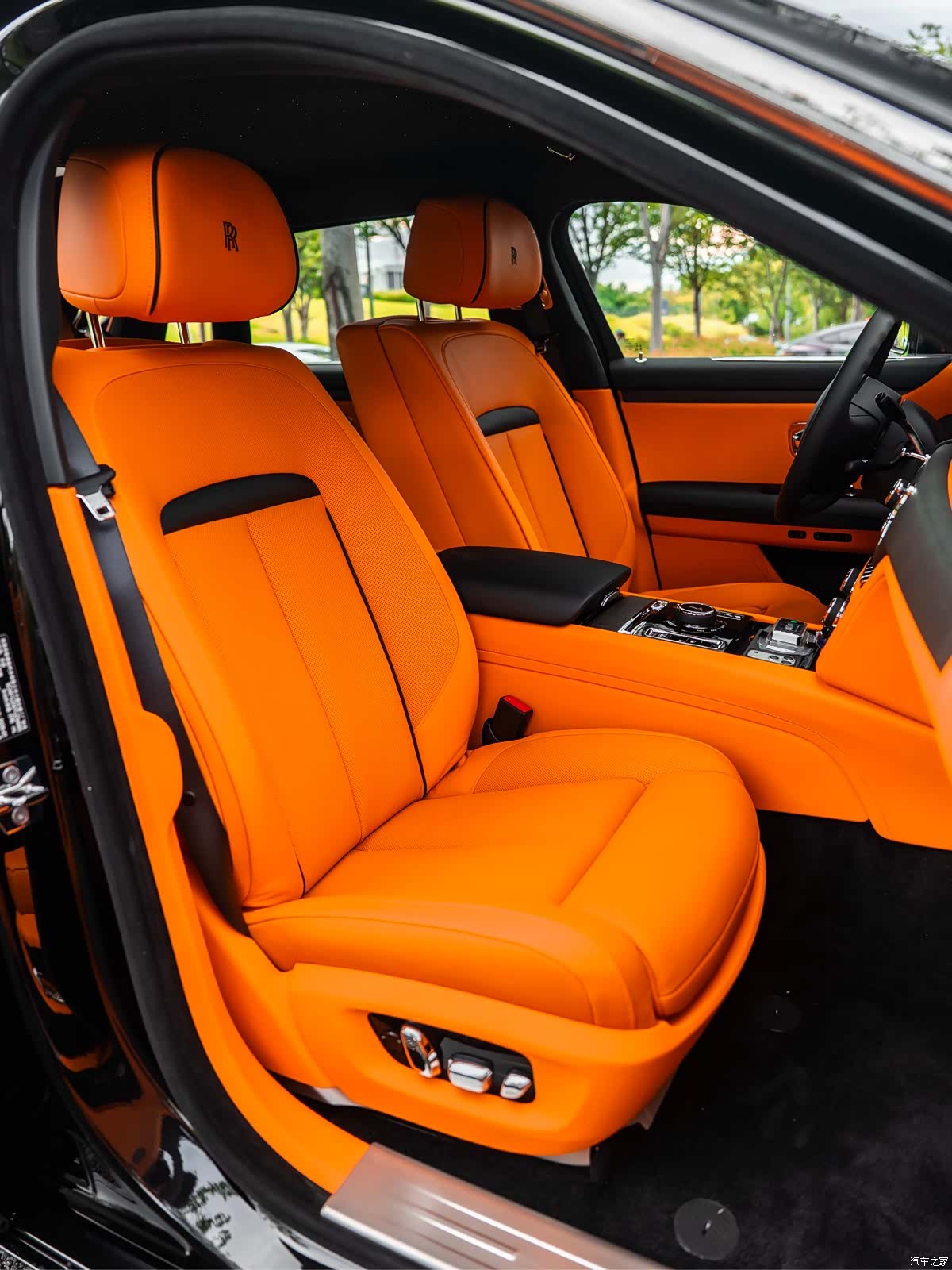 Rolls-Royce Ghost, 2026 8