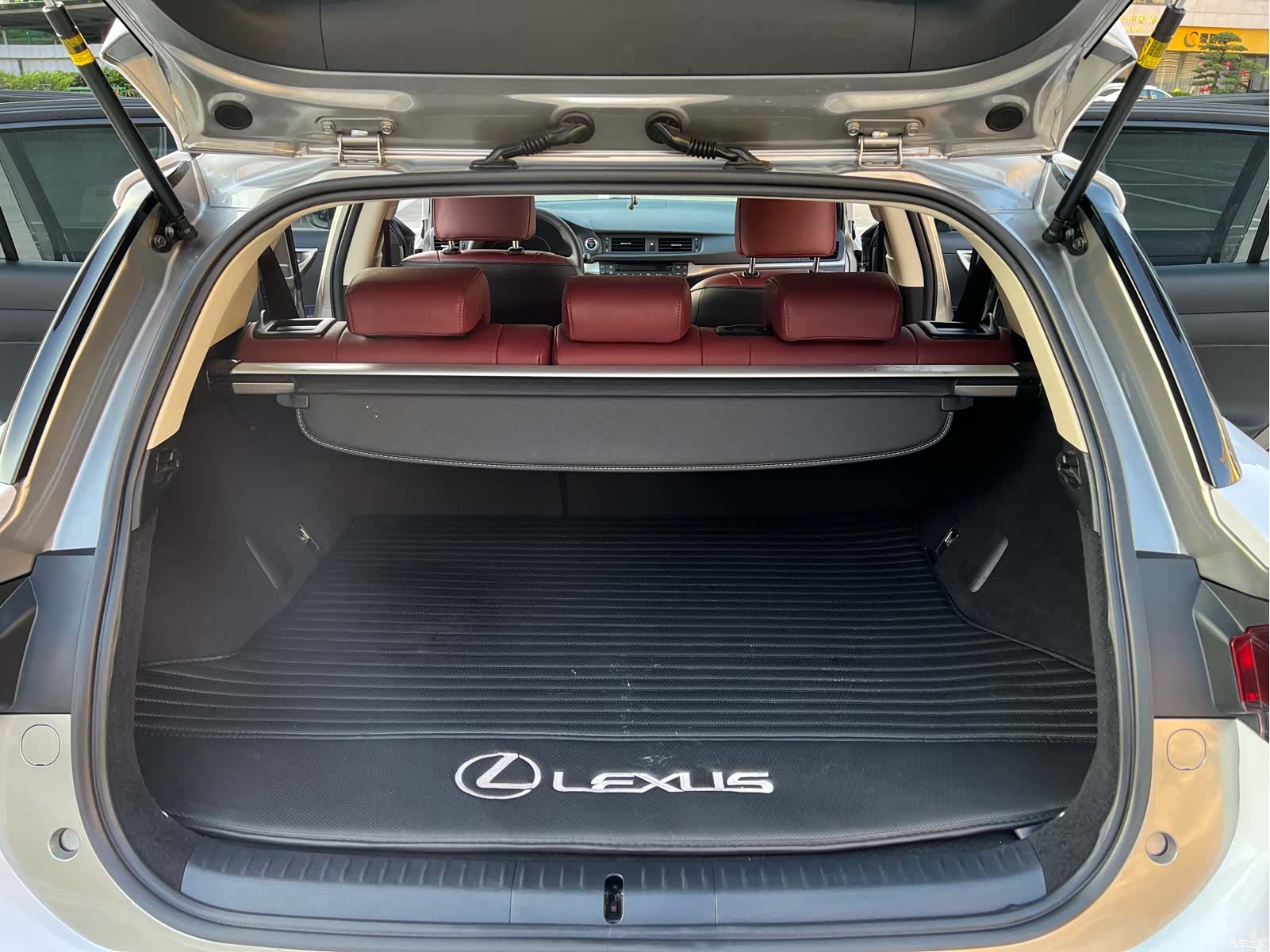 Lexus CT, 2018 12