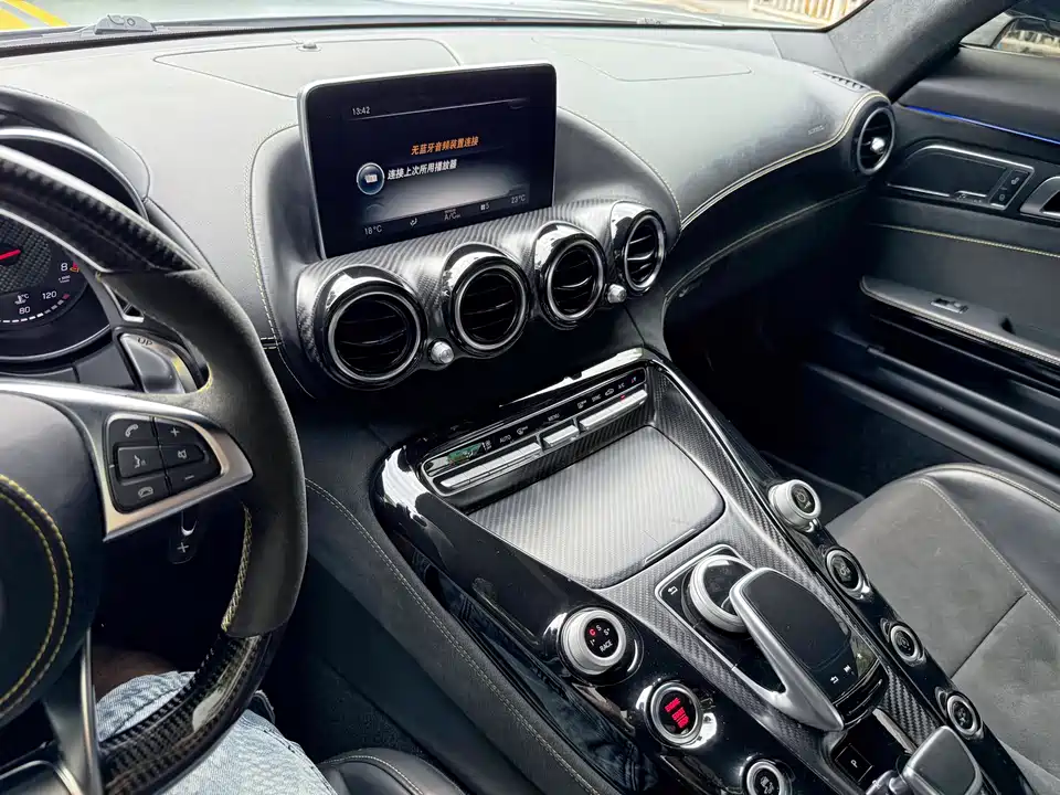 Mercedes-Benz AMG GT Mercedes-Benz AMG GT