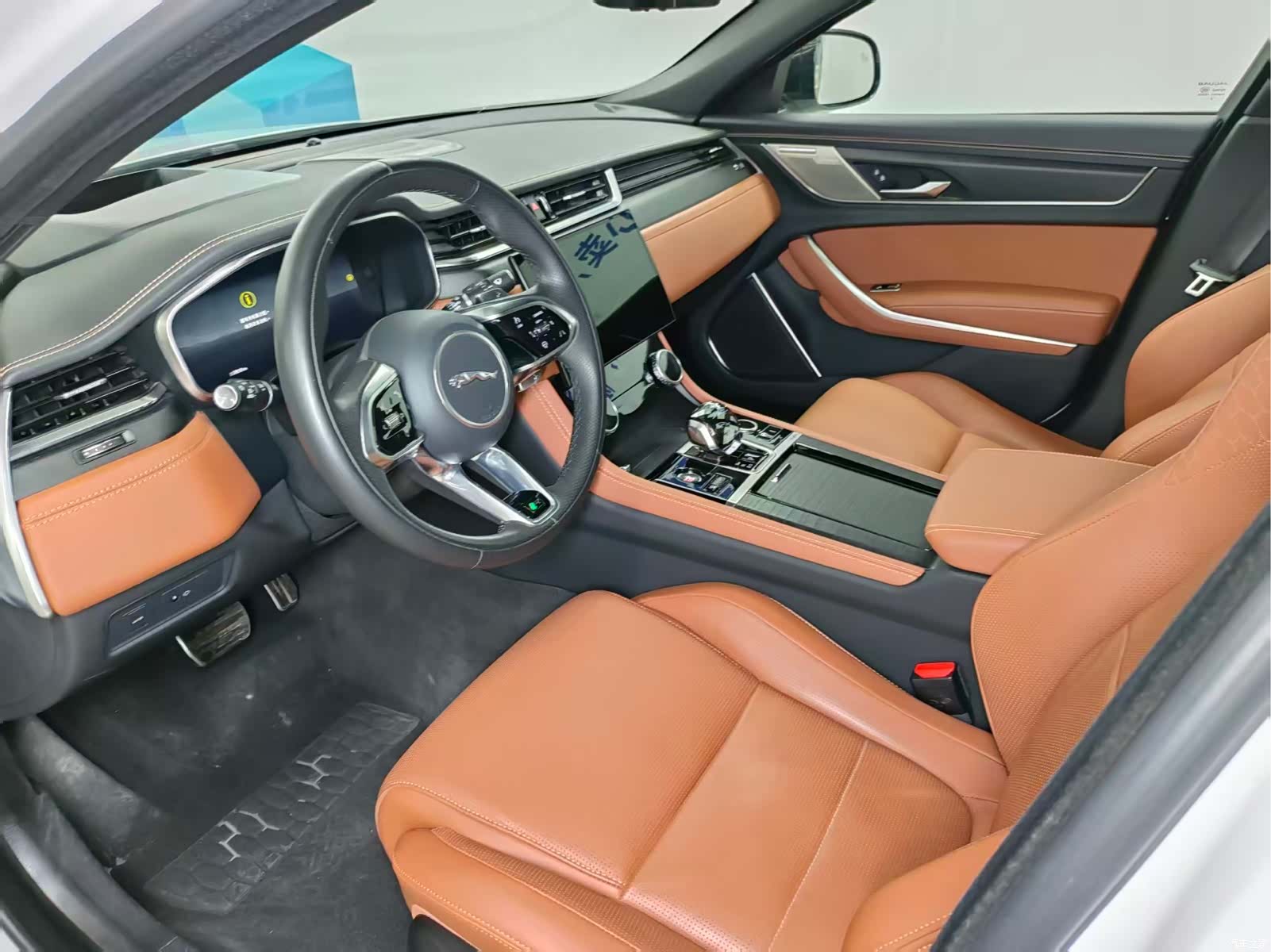 Land Rover P300, 2024 8