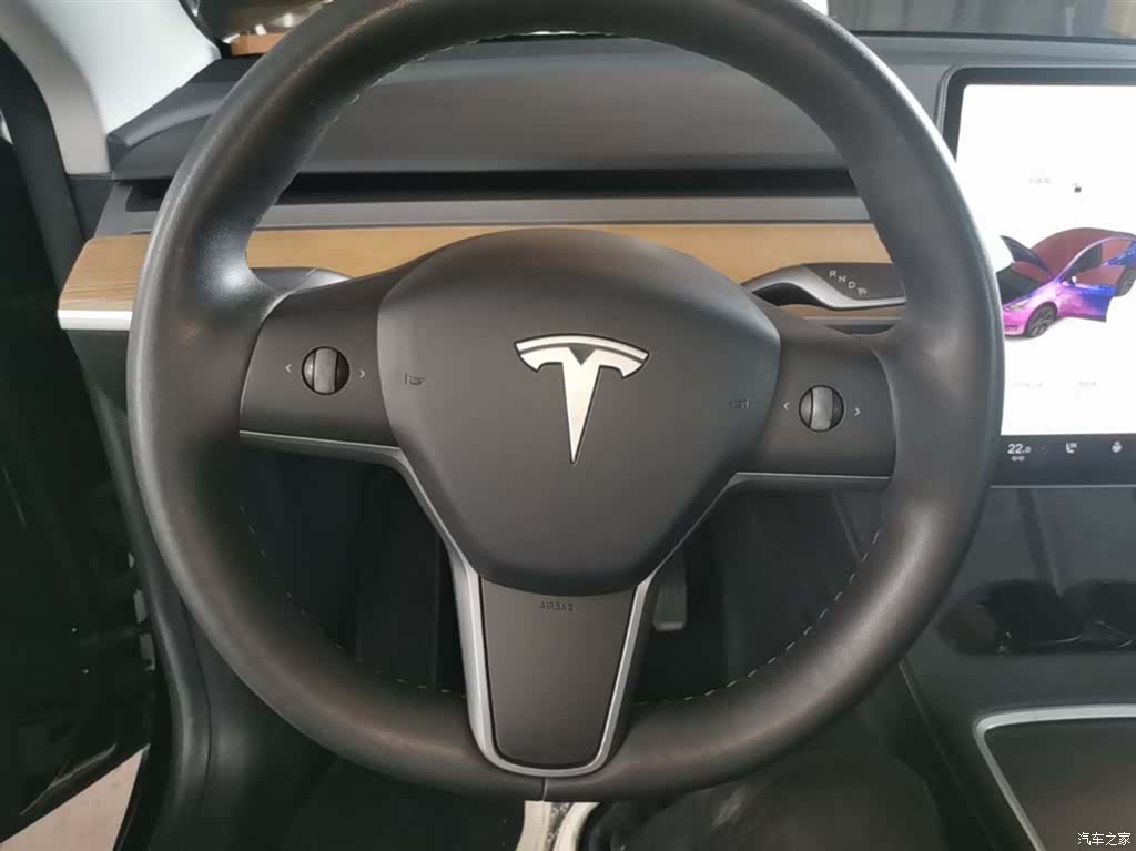 Tesla Model Y, 2022 11