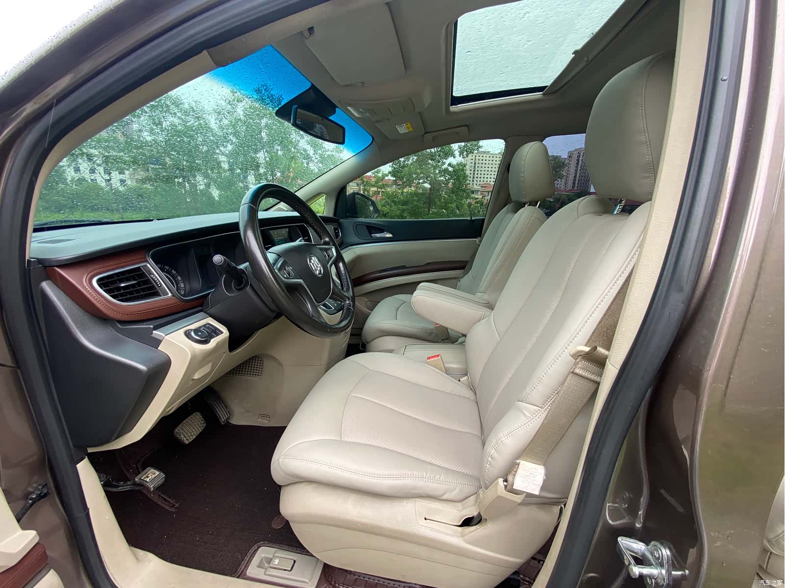 Buick GL8, 2017 10