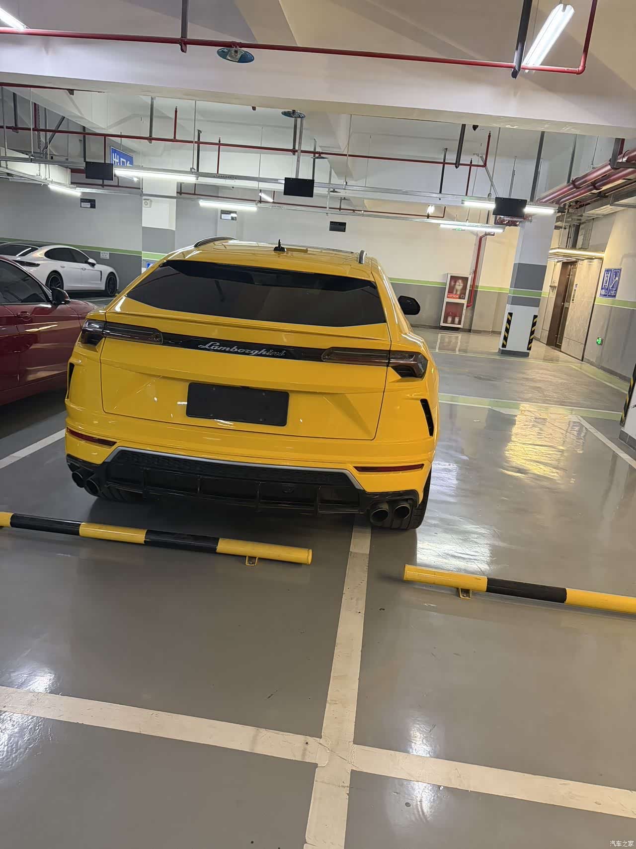Lamborghini Urus, 2019 4