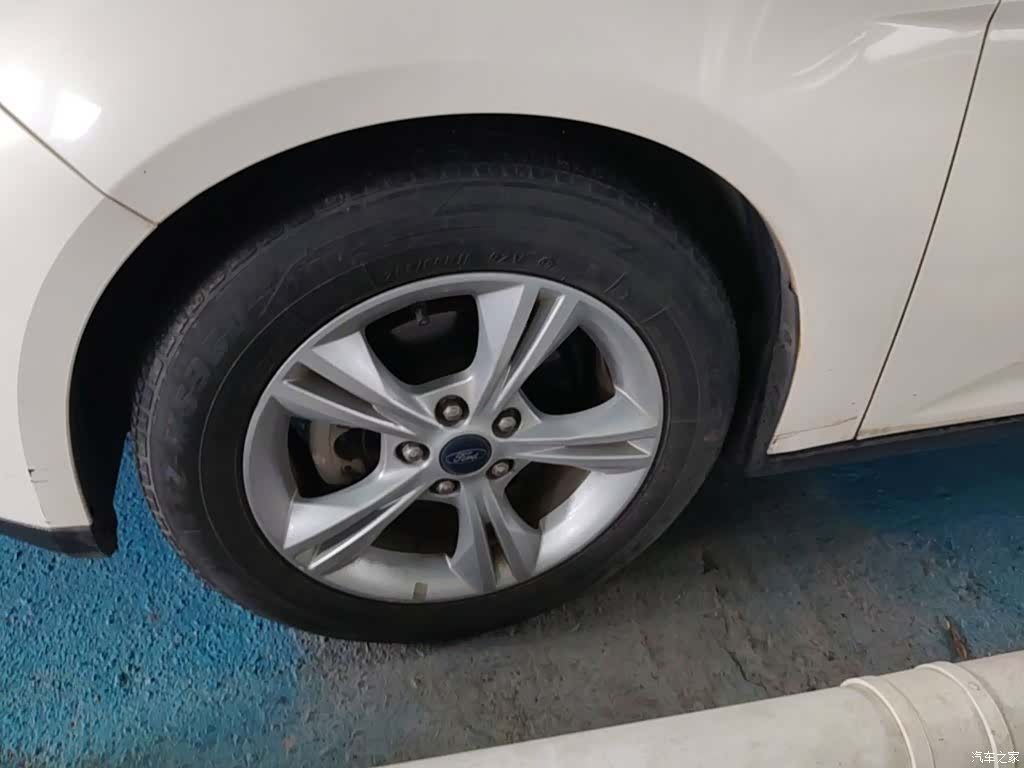 Ford Focus, 2015 21
