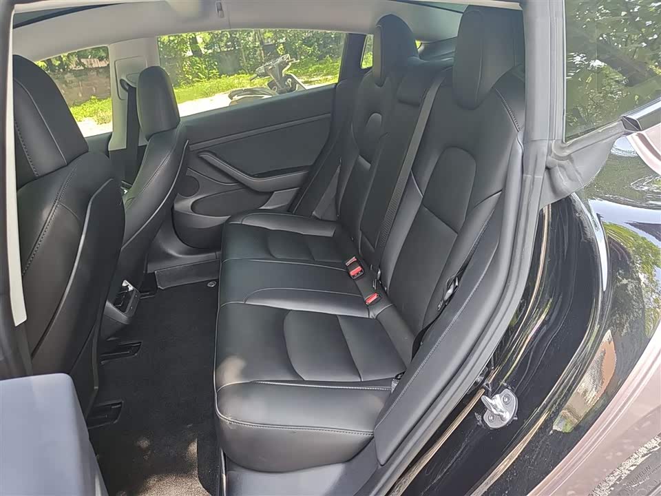 Tesla Model 3 Tesla Model 3