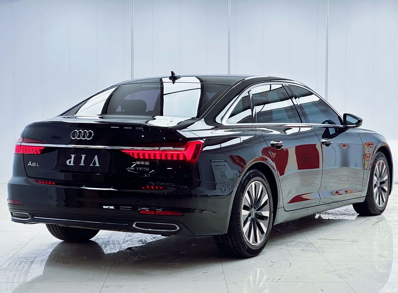 Audi A6L, 2022 3