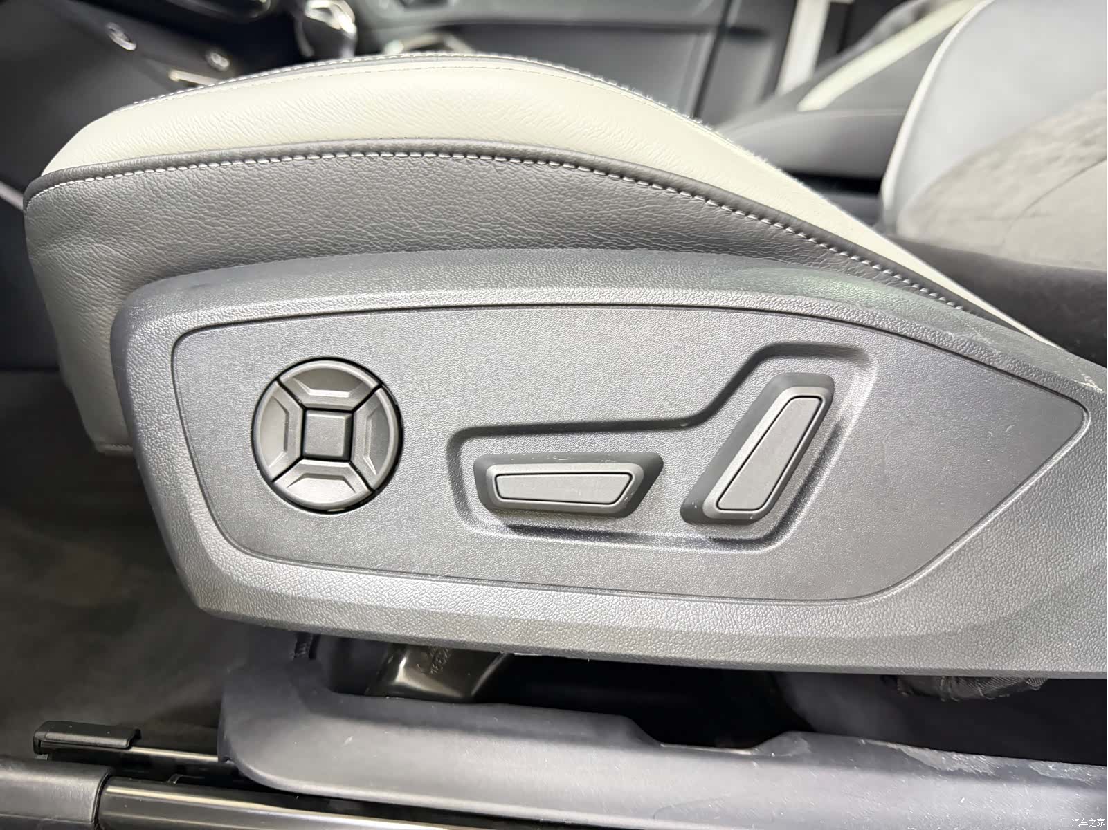 Audi Q3, 2022 18
