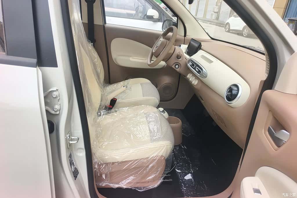 Wuling MINIEV, 2026 8