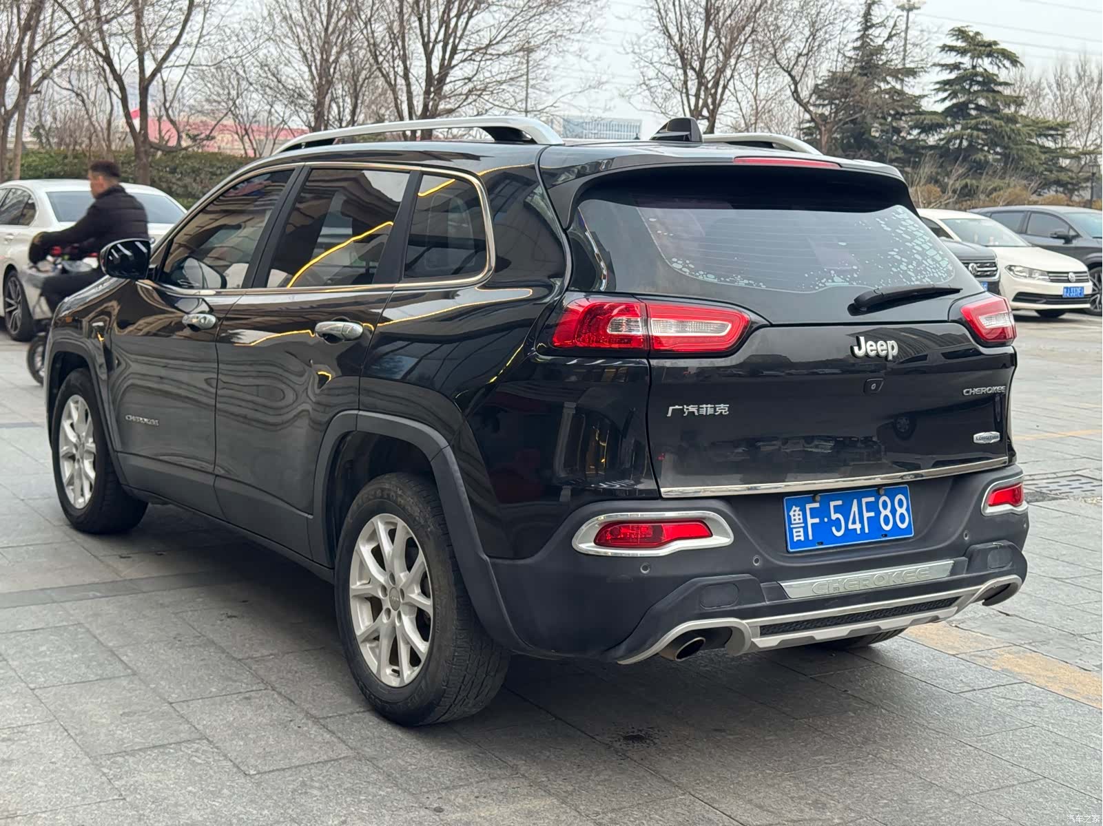 Jeep Cherokee, 2016 8
