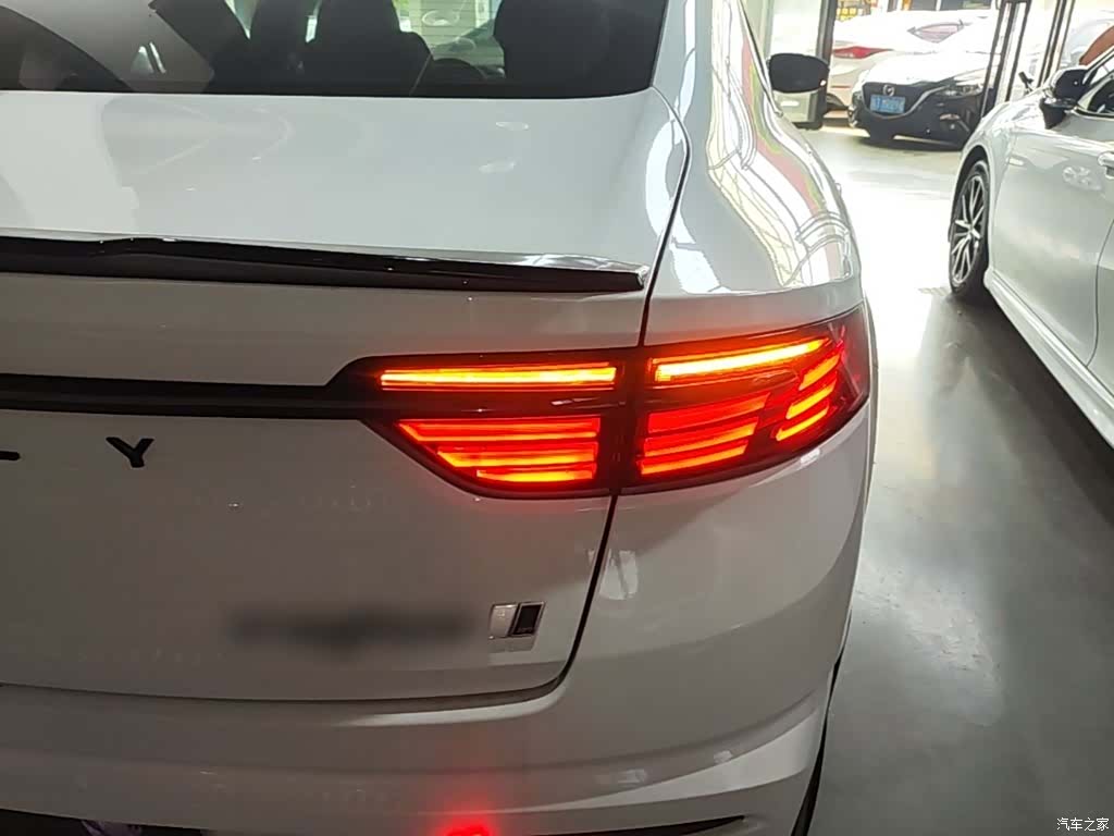 Geely Preface, 2022 8