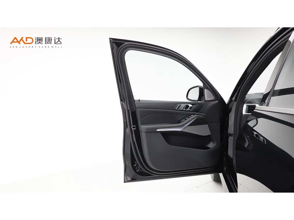 BMW X5, 2025 10