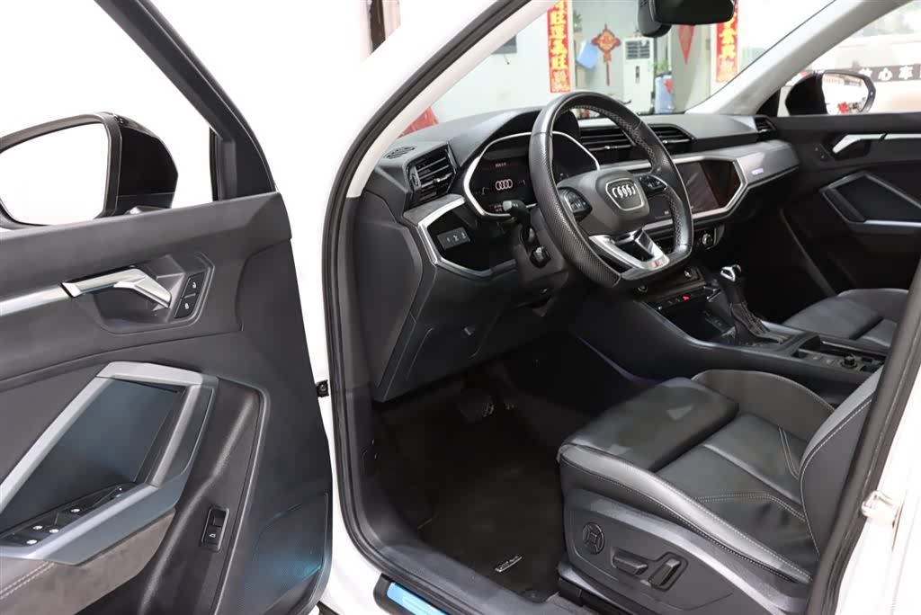 Audi Q3, 2023 9