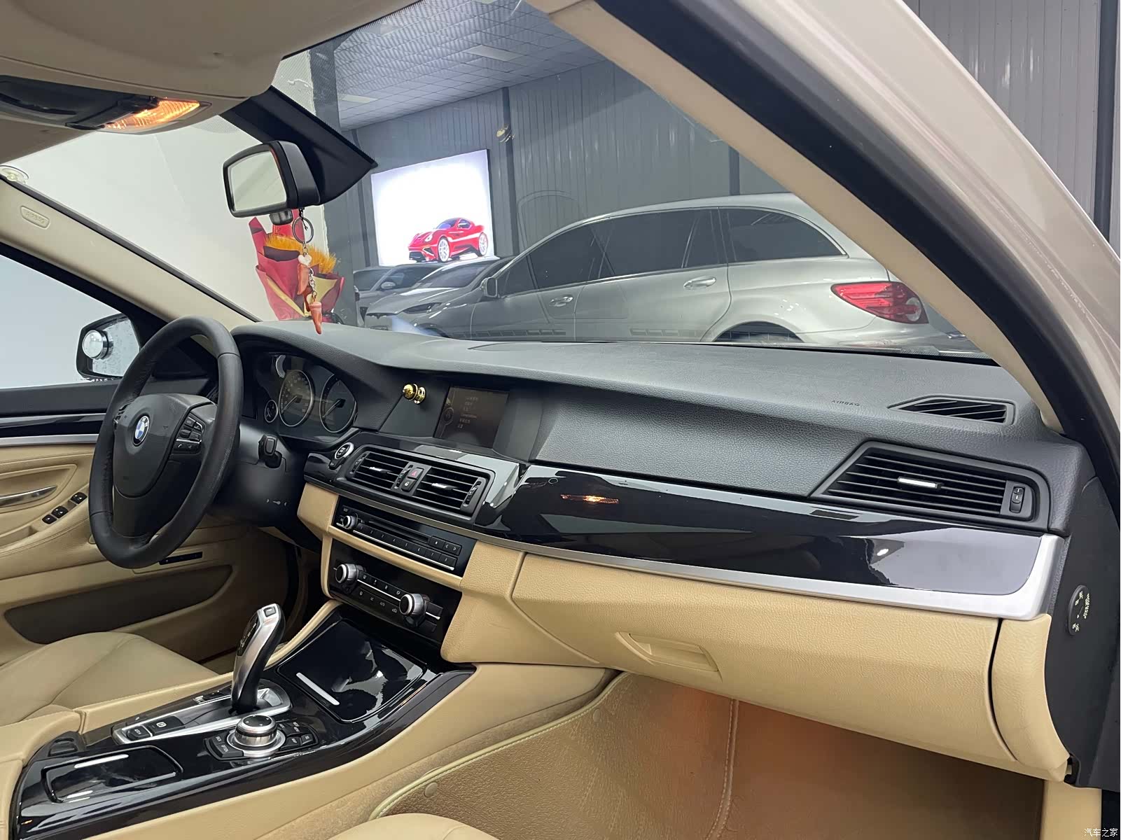 BMW 5 Series, 2013 9