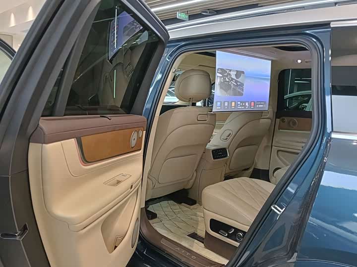 AITO M9 2024 zeng cheng Ultra ban 42kWh 6 seats ban