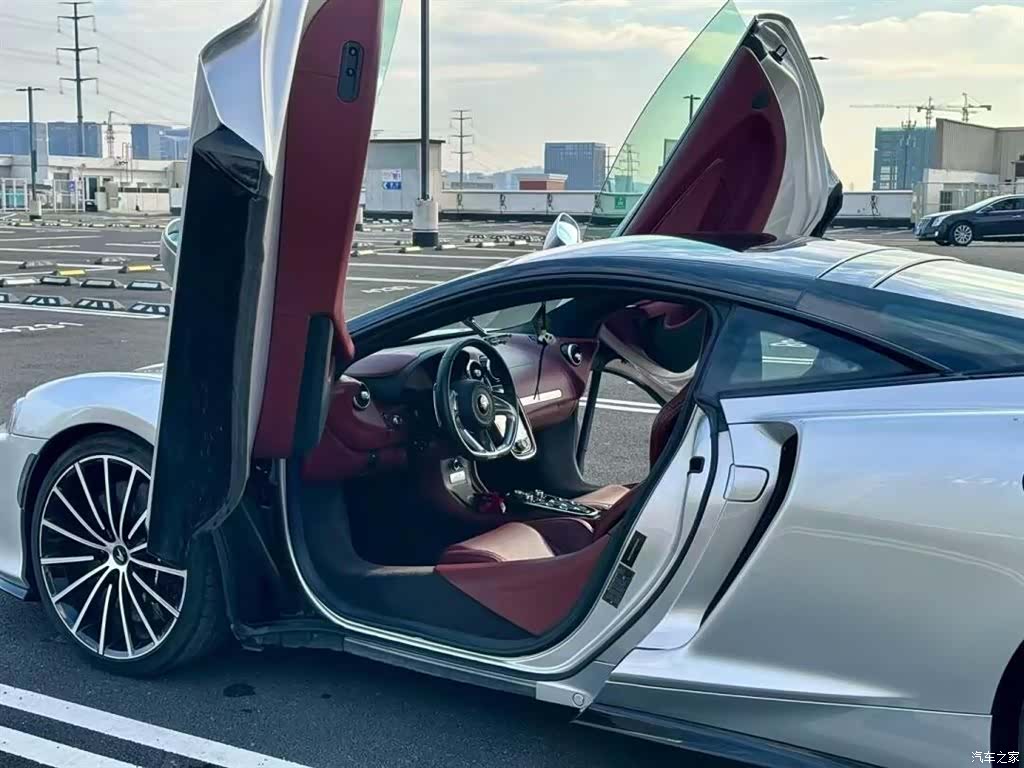 McLaren GT, 2023 2