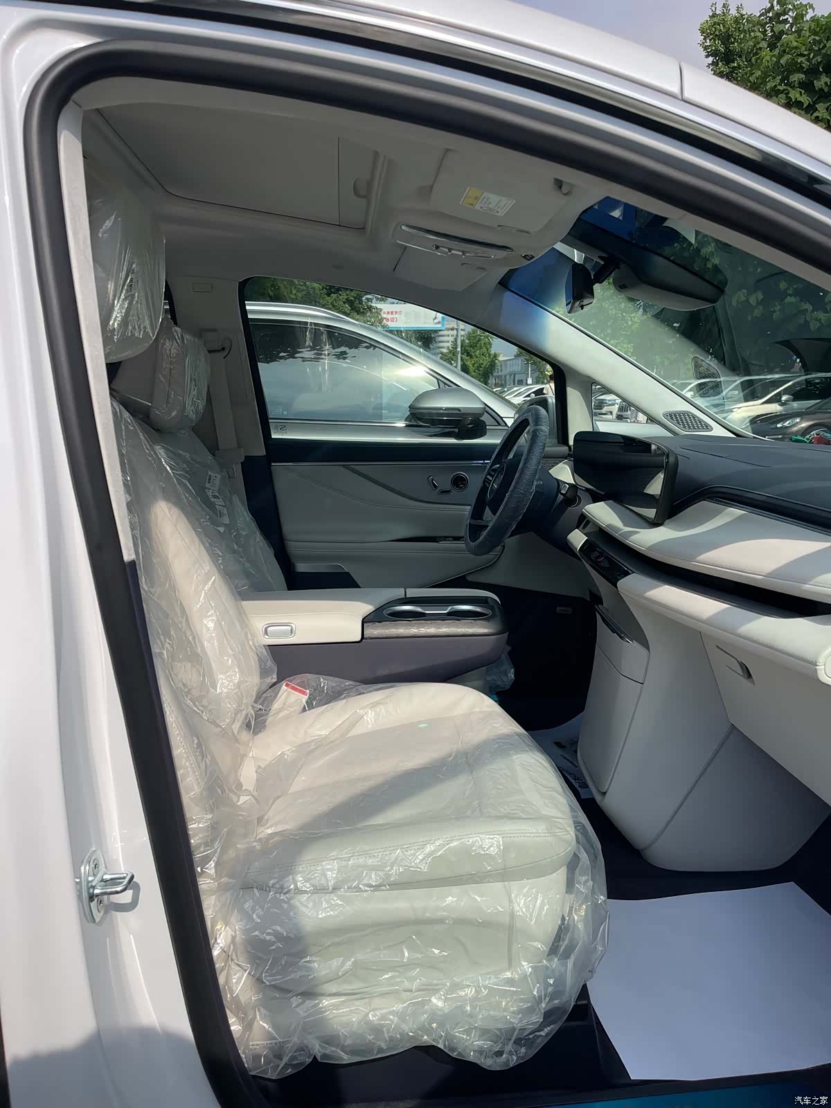 Buick GL8, 2025 8