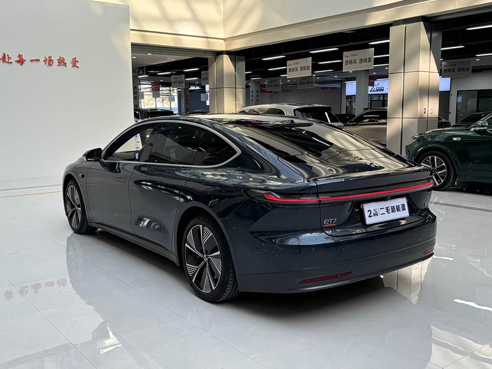 NIO ET7