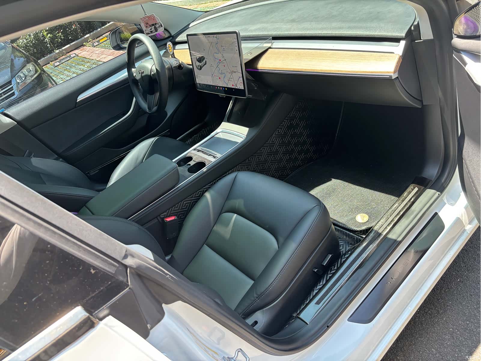Tesla Model 3, 2021 13