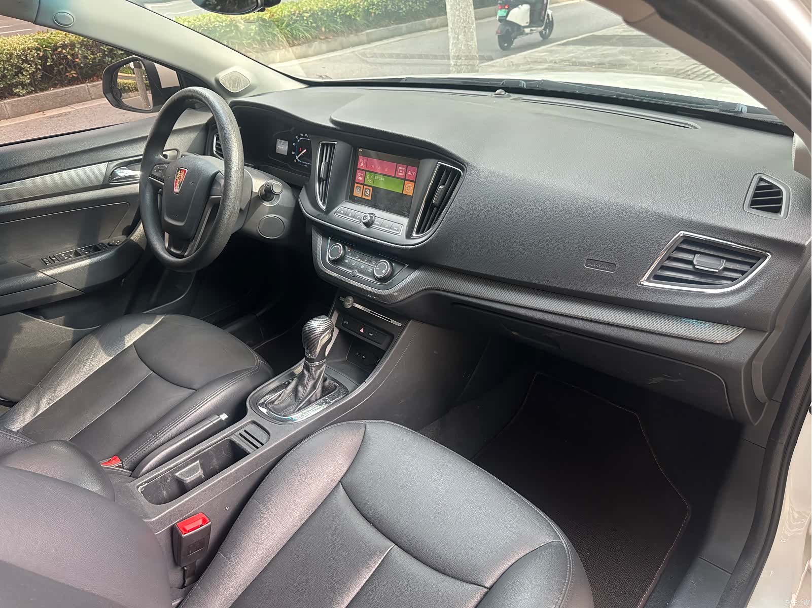 Roewe 360, 2017 16