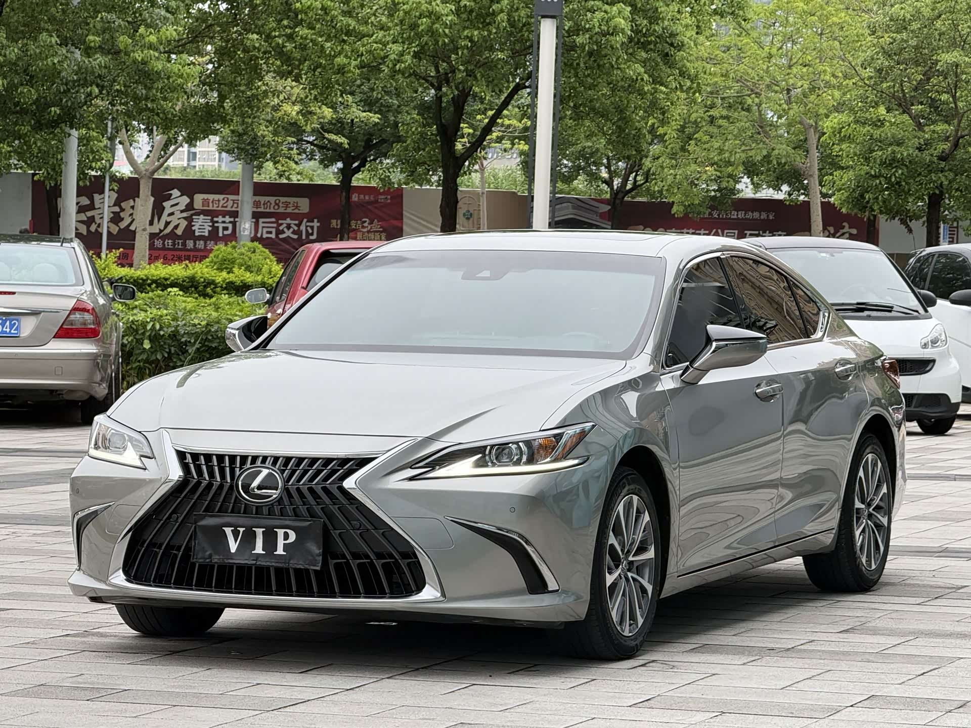 Lexus ES, 2023 1
