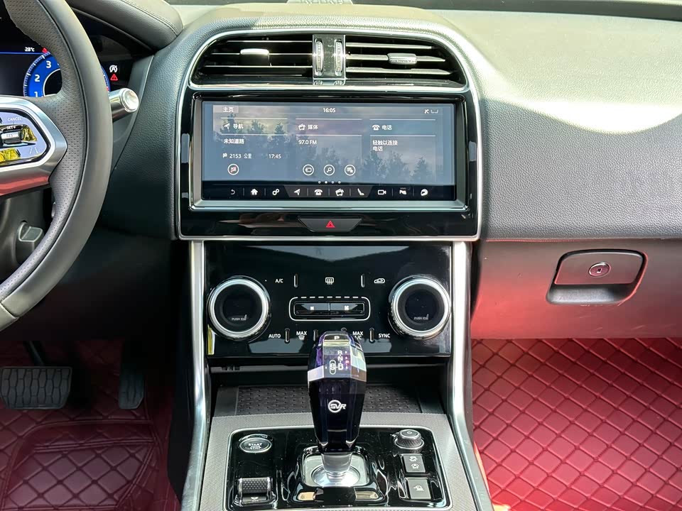 Jaguar XEL Jaguar XEL