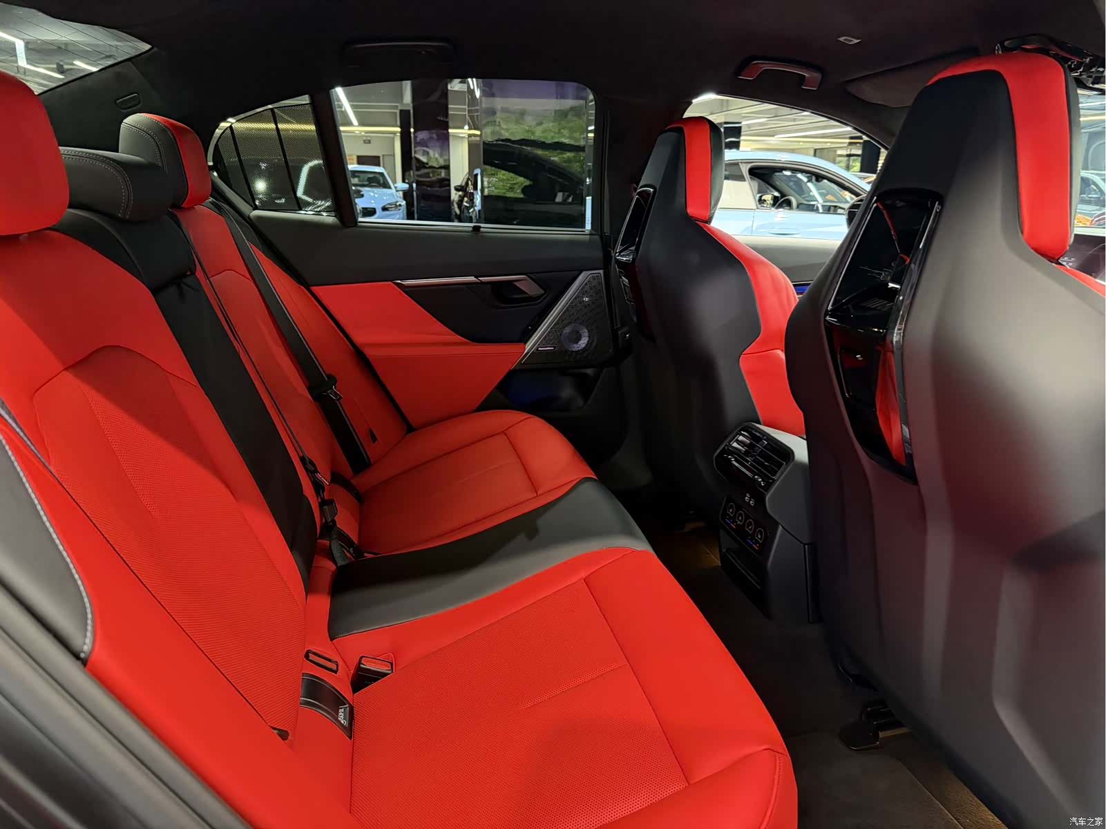 BMW M5, 2025 13