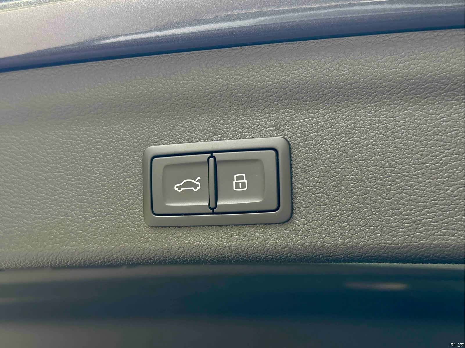 Audi Q3, 2022 11