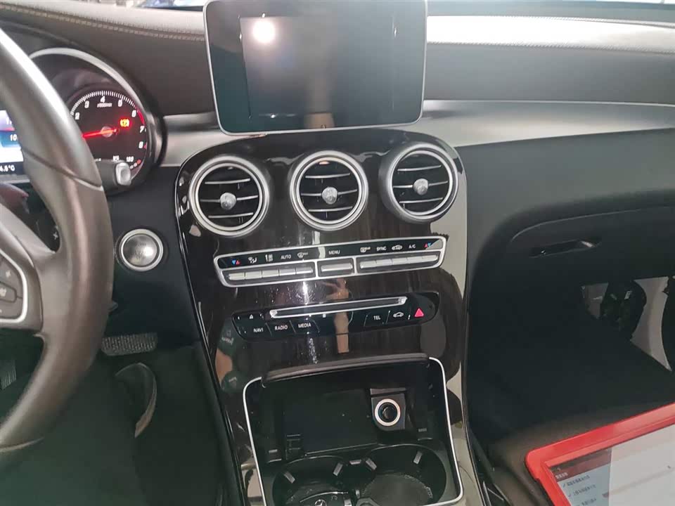 Mercedes-Benz GLC Mercedes-Benz GLC