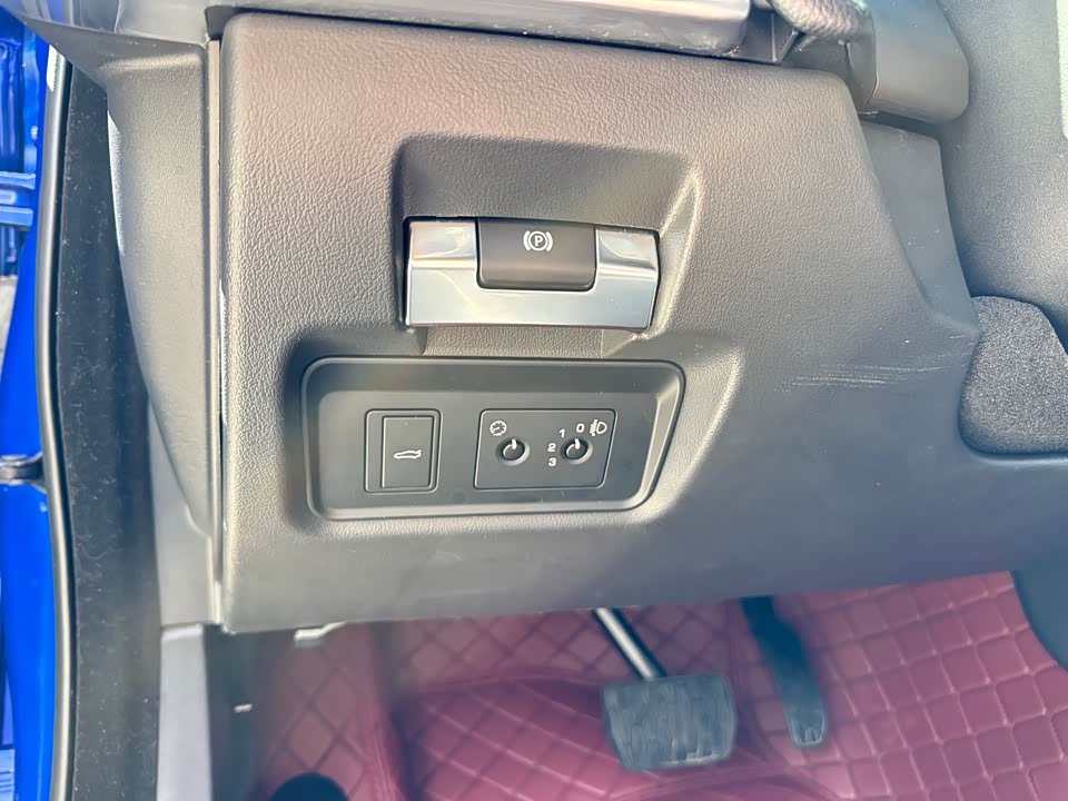 Jaguar XEL Jaguar XEL