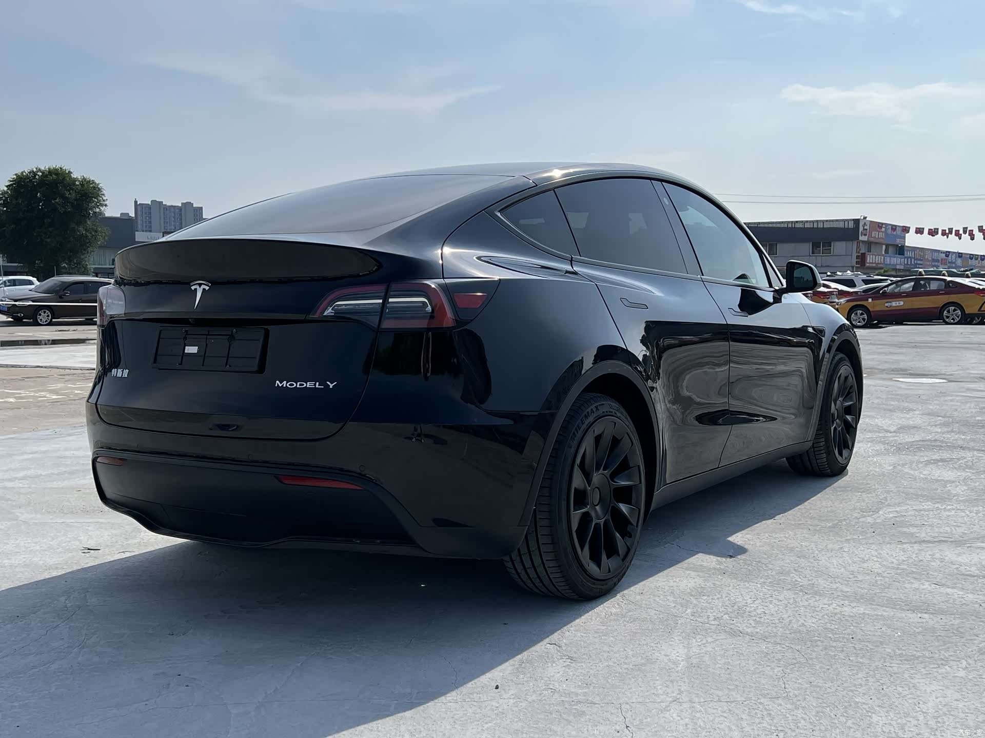 Tesla Model Y, 2022 3