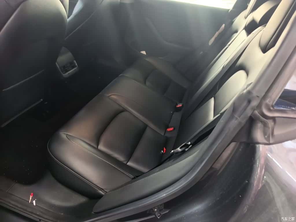 Tesla Model 3, 2019 17