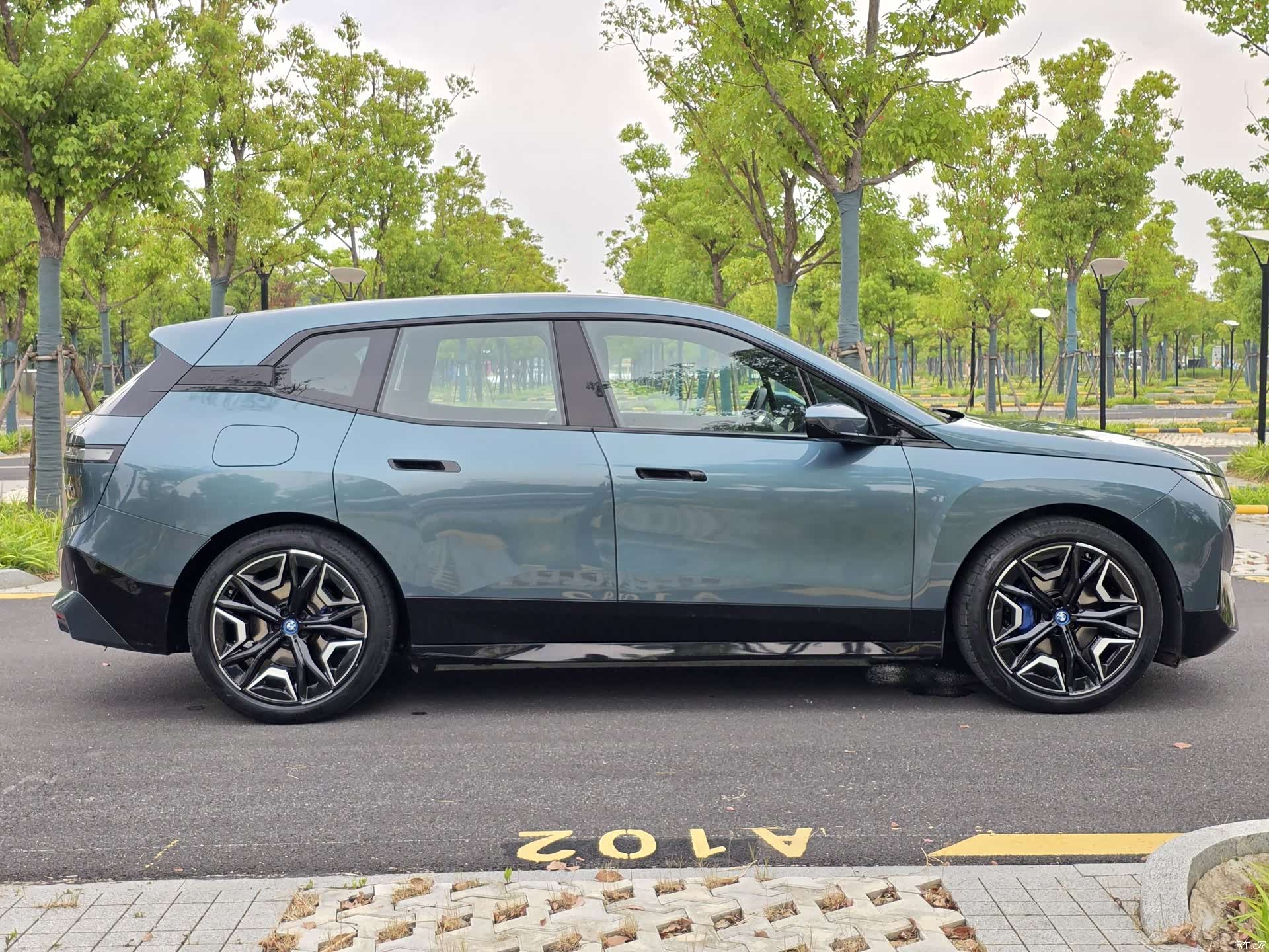 BMW iX, 2022 8