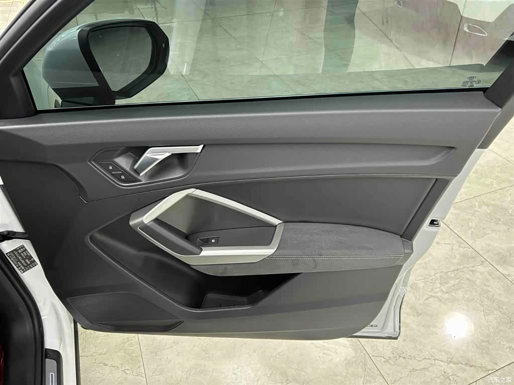 Audi Q3, 2022 12