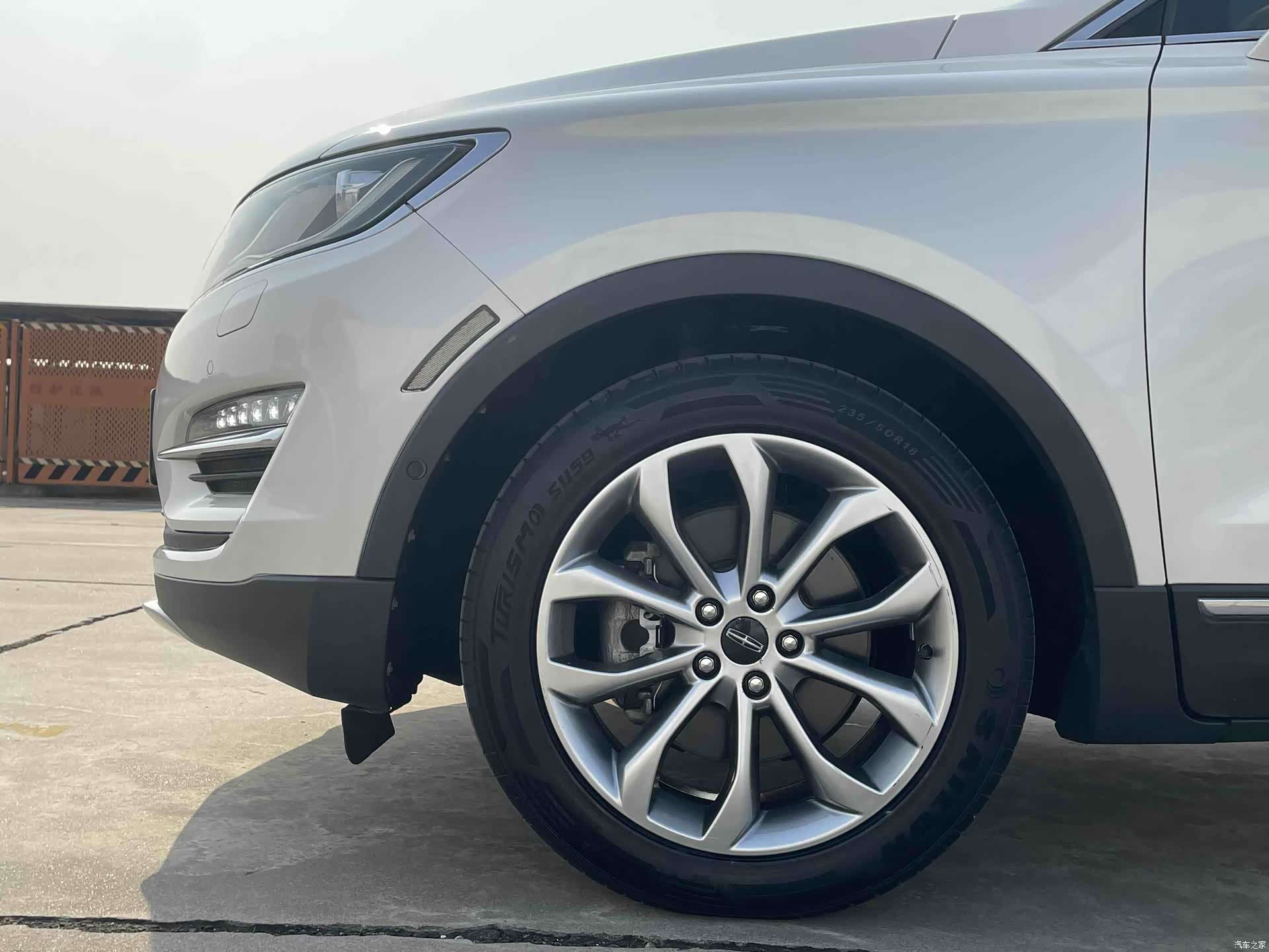 Lincoln MKC, 2019 12