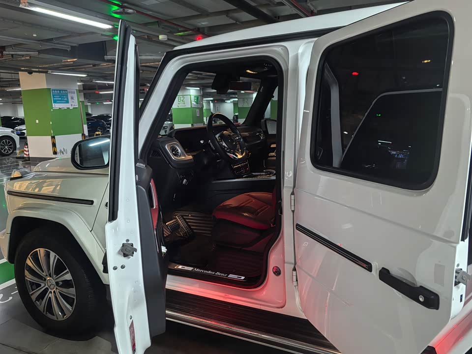 Mercedes-Benz G-class