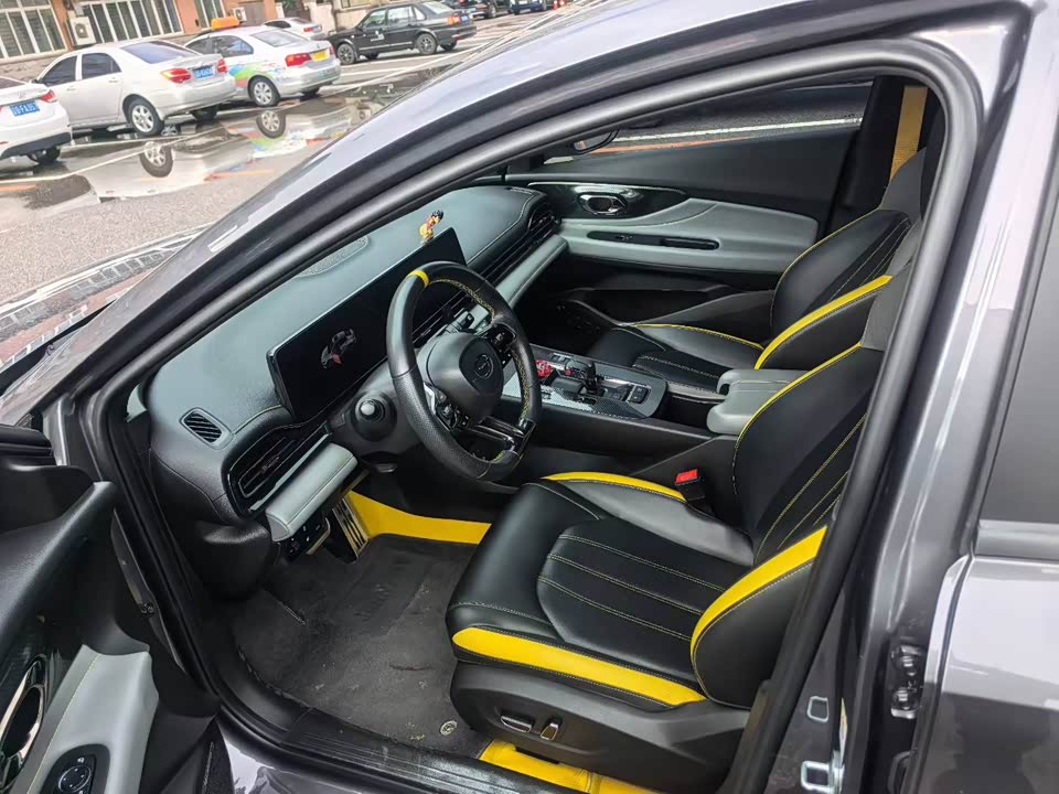 Trumpchi Shadow Leopard