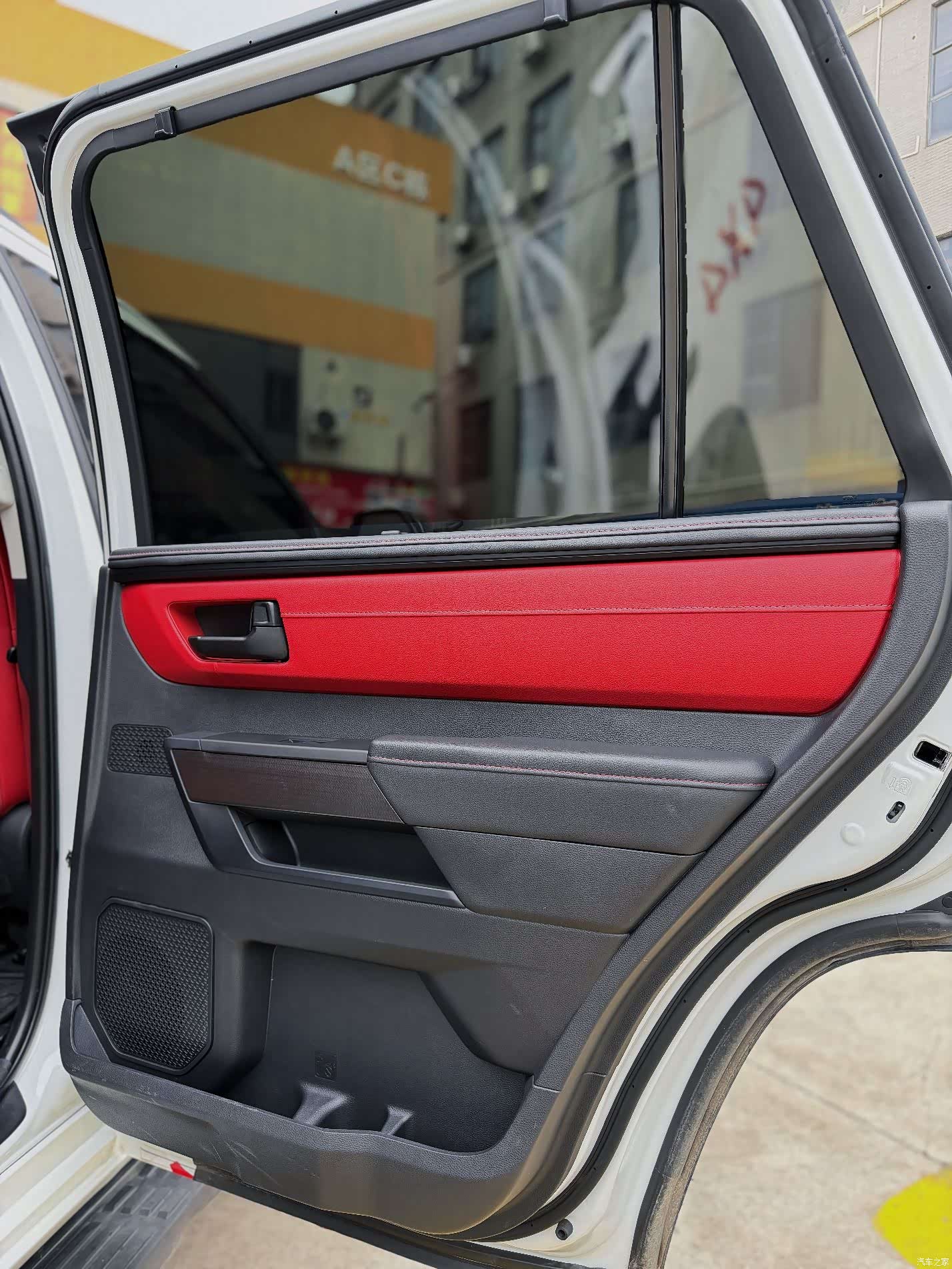 Toyota Sequoia, 2023 16