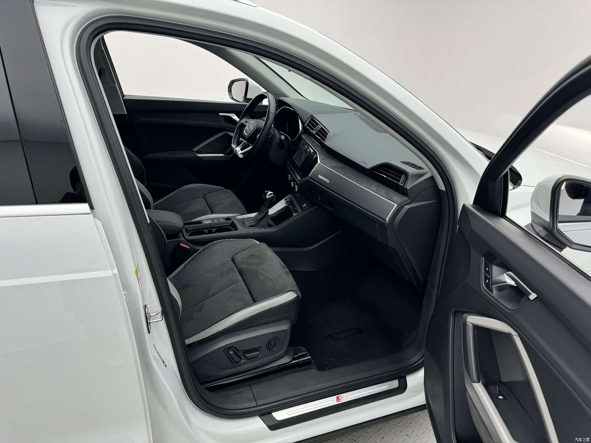 Audi Q3, 2023 7