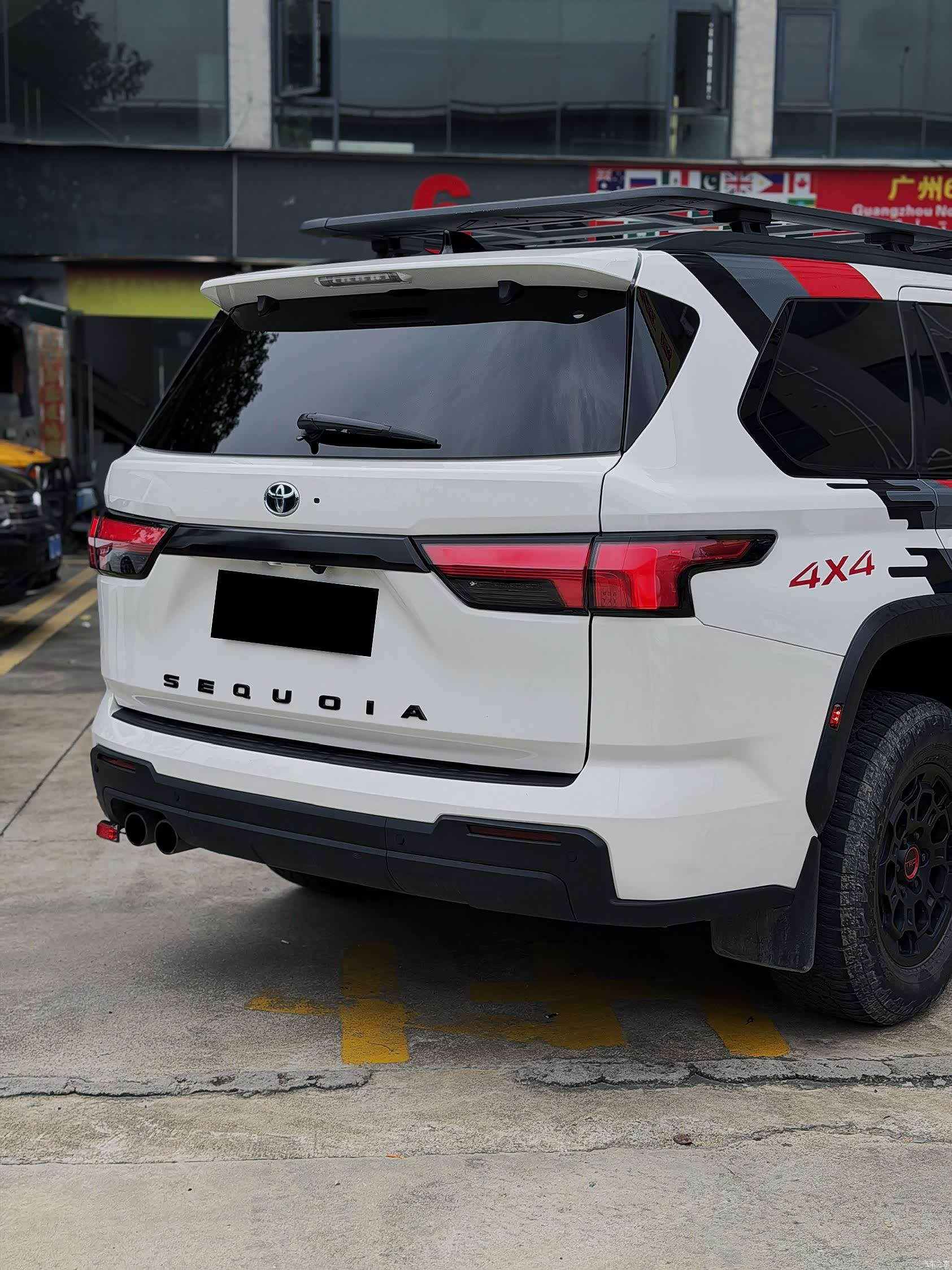 Toyota Sequoia, 2023 2