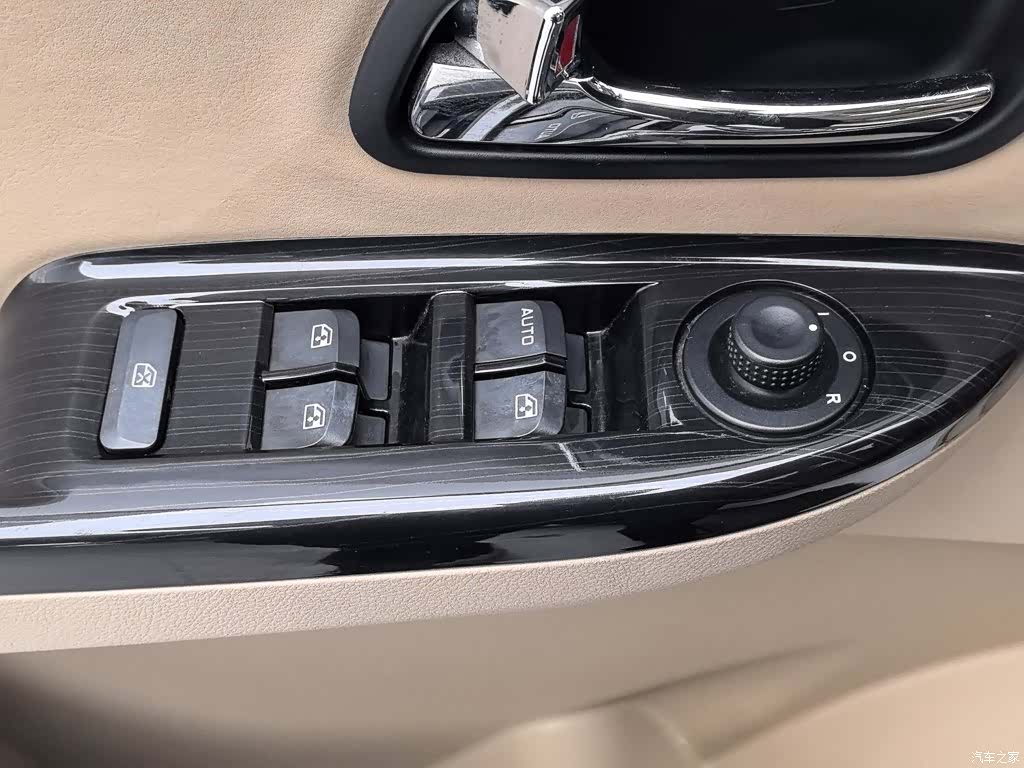 Wuling Hongguang, 2016 9