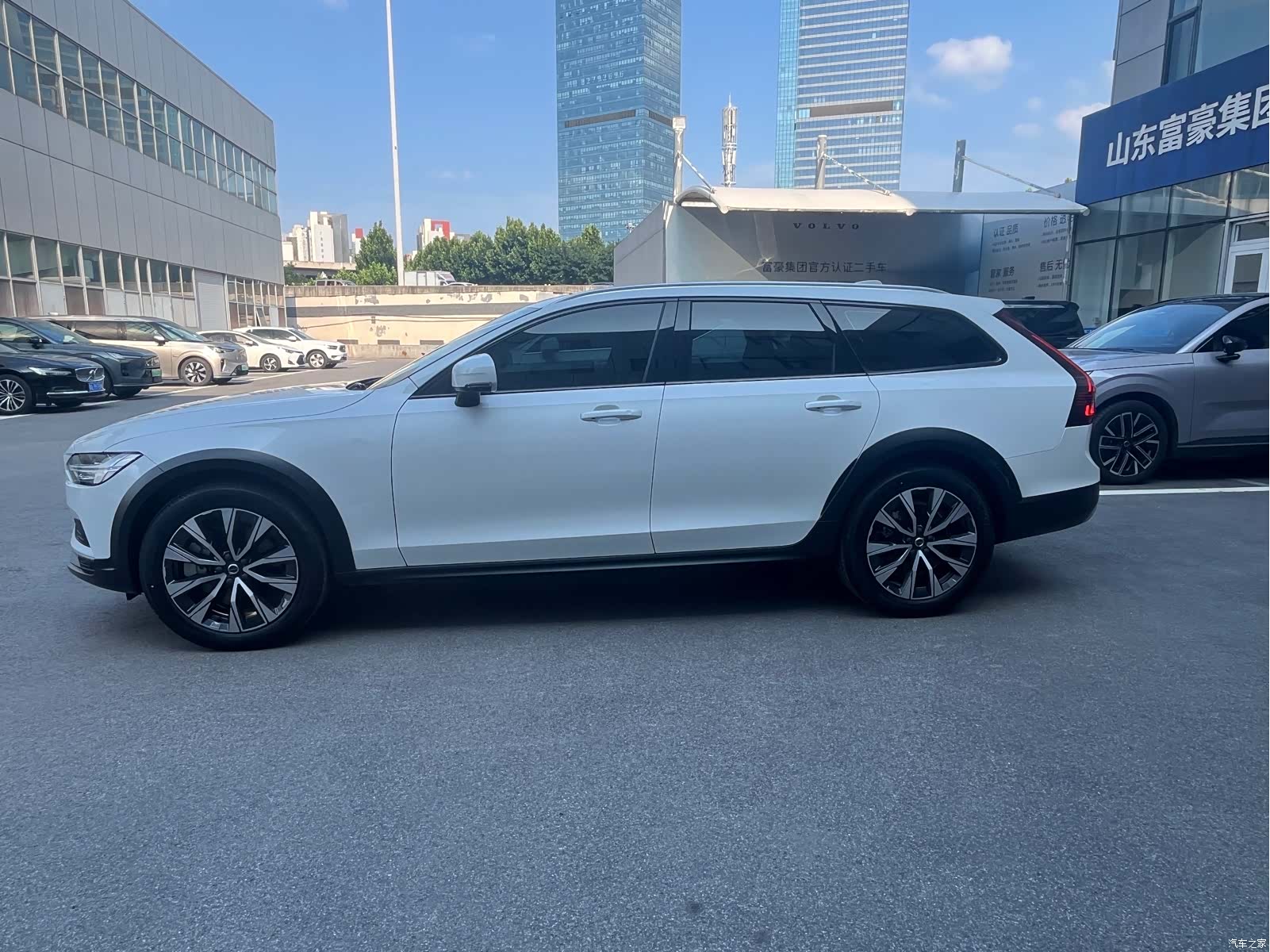 Volvo V90, 2024 2