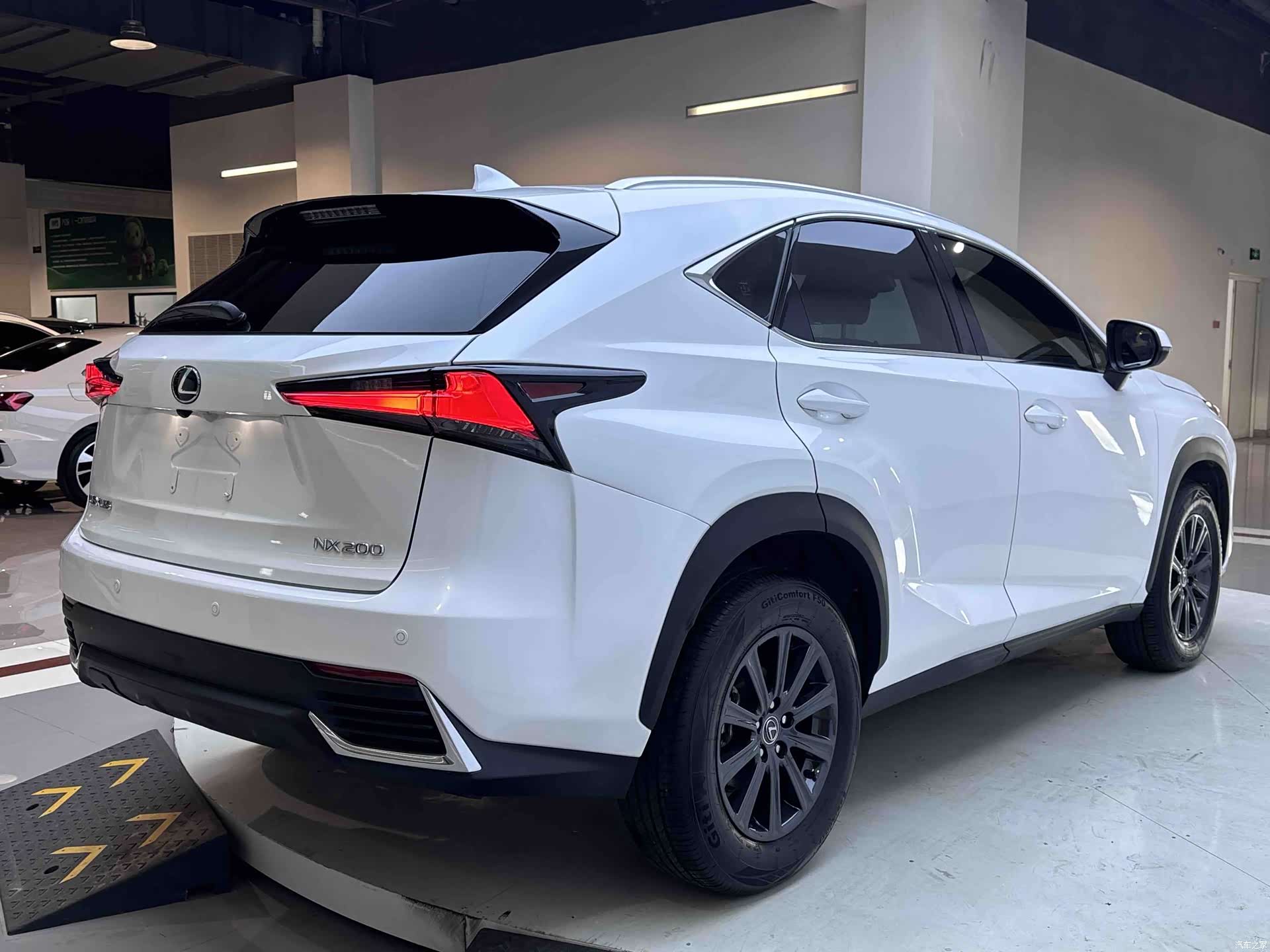 Lexus NX, 2020 6
