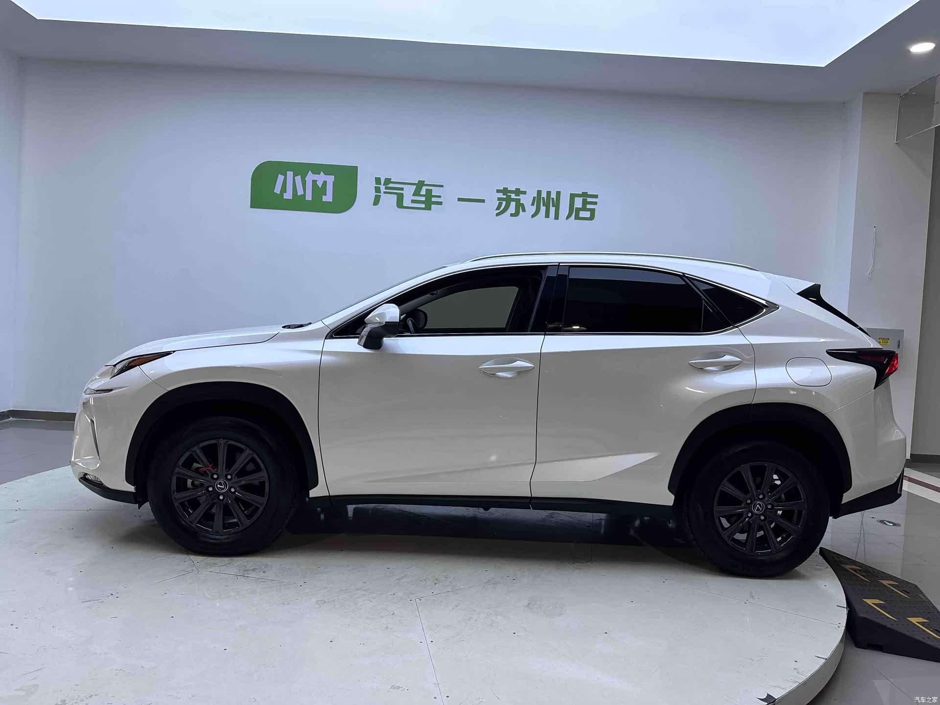 Lexus NX, 2020 8