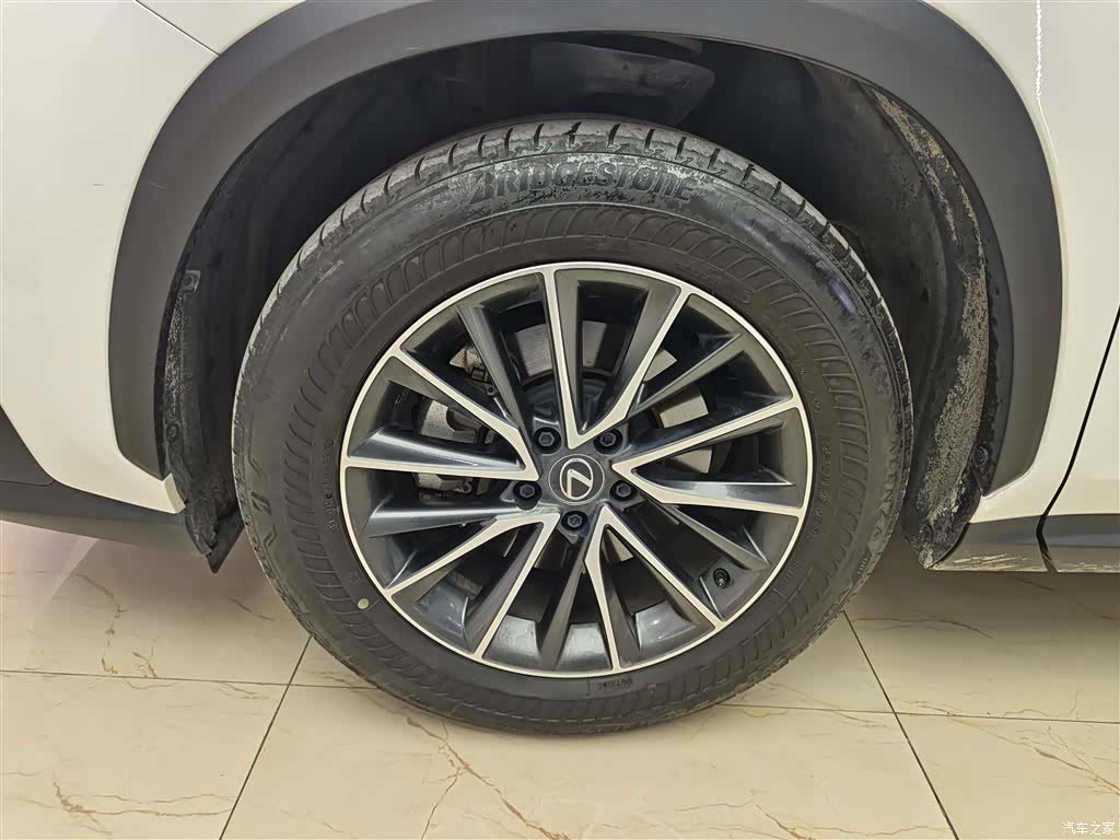 Lexus NX, 2023 9