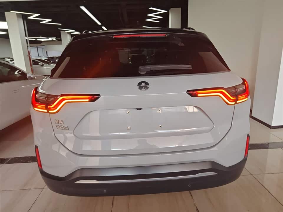 NIO ES6