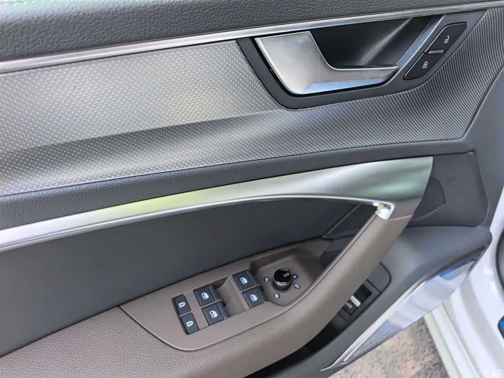 Audi A7L, 2023 7