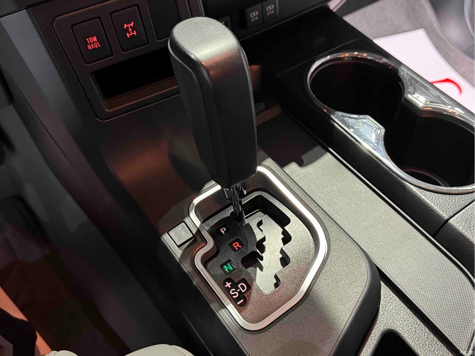 Toyota Sequoia, 2024 11