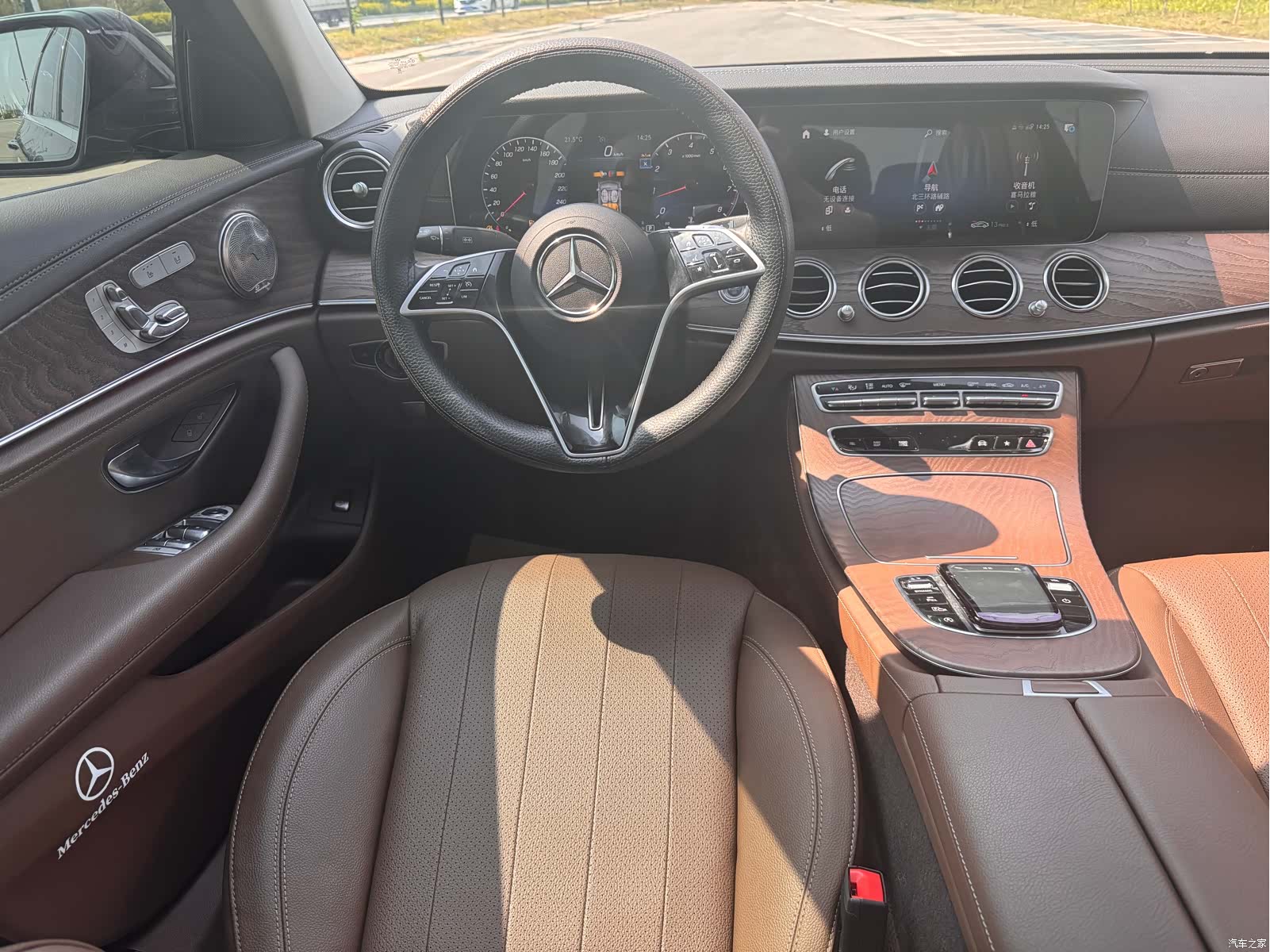 Mercedes-Benz E-Class, 2023 16