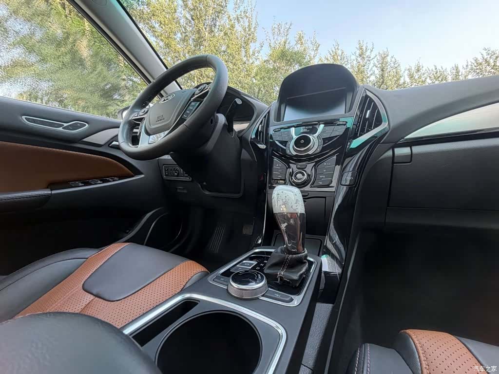 BYD Qin, 2015 8