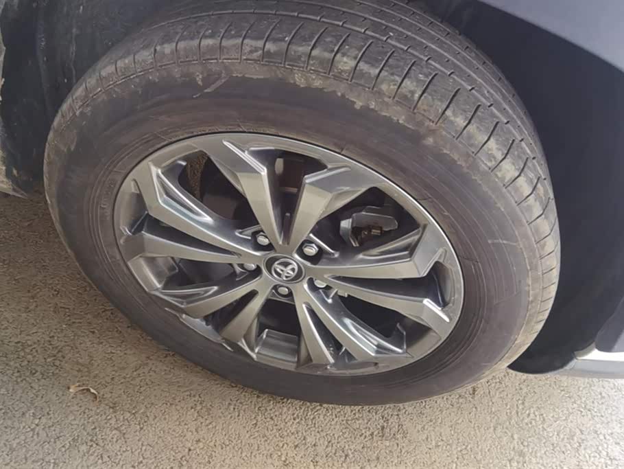 Toyota RAV4 Rongfang